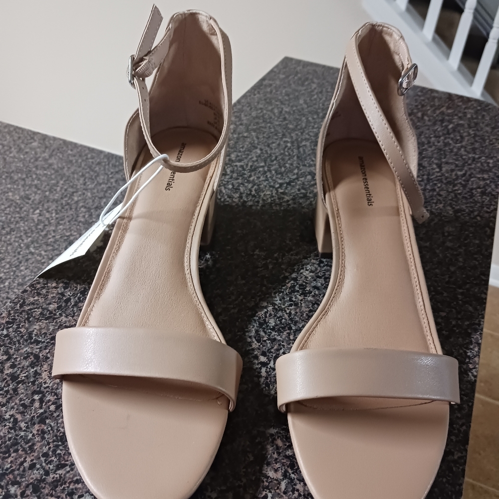 Ladies sandals
